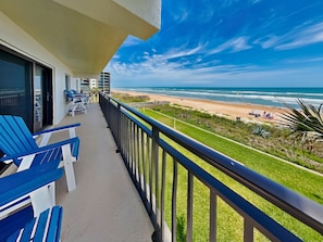 Condo (2 Bedrooms) | Façade de l’hébergement 