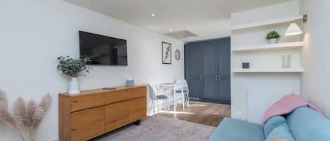 TV, offices