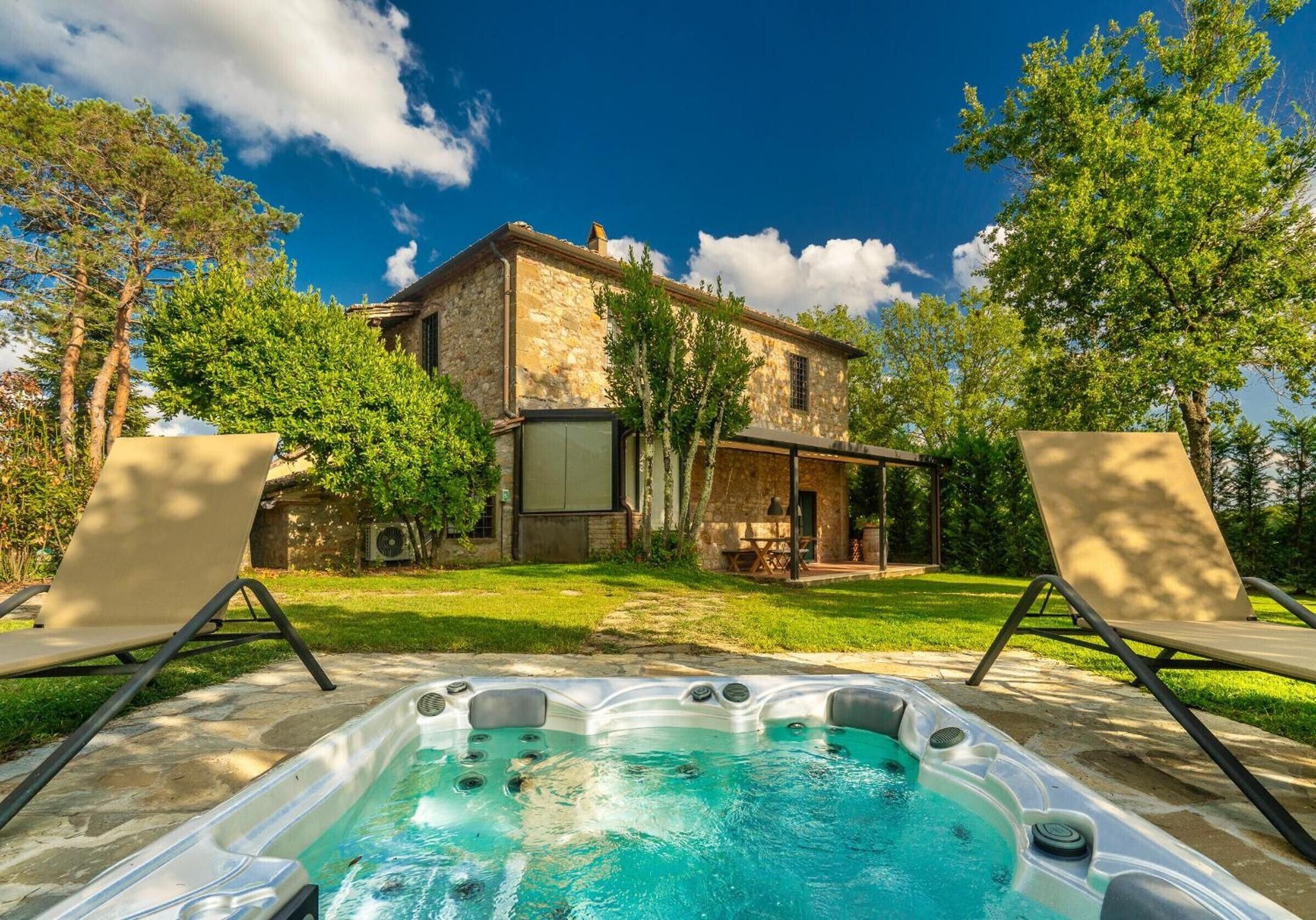 Idromassaggio all'aperto