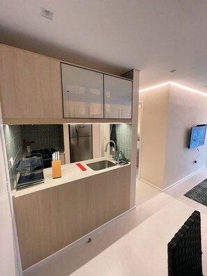 Private kitchen - Park Avenue Flat - Modern apartment steps from Paulista Avenue. (São Paulo)