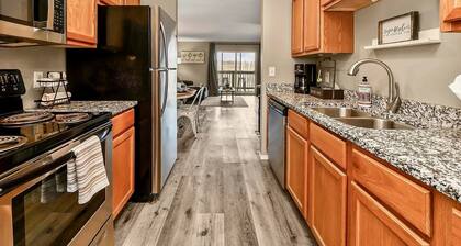 No Stairs!! Spacious 3-bedroom apartment in peaceful Branson