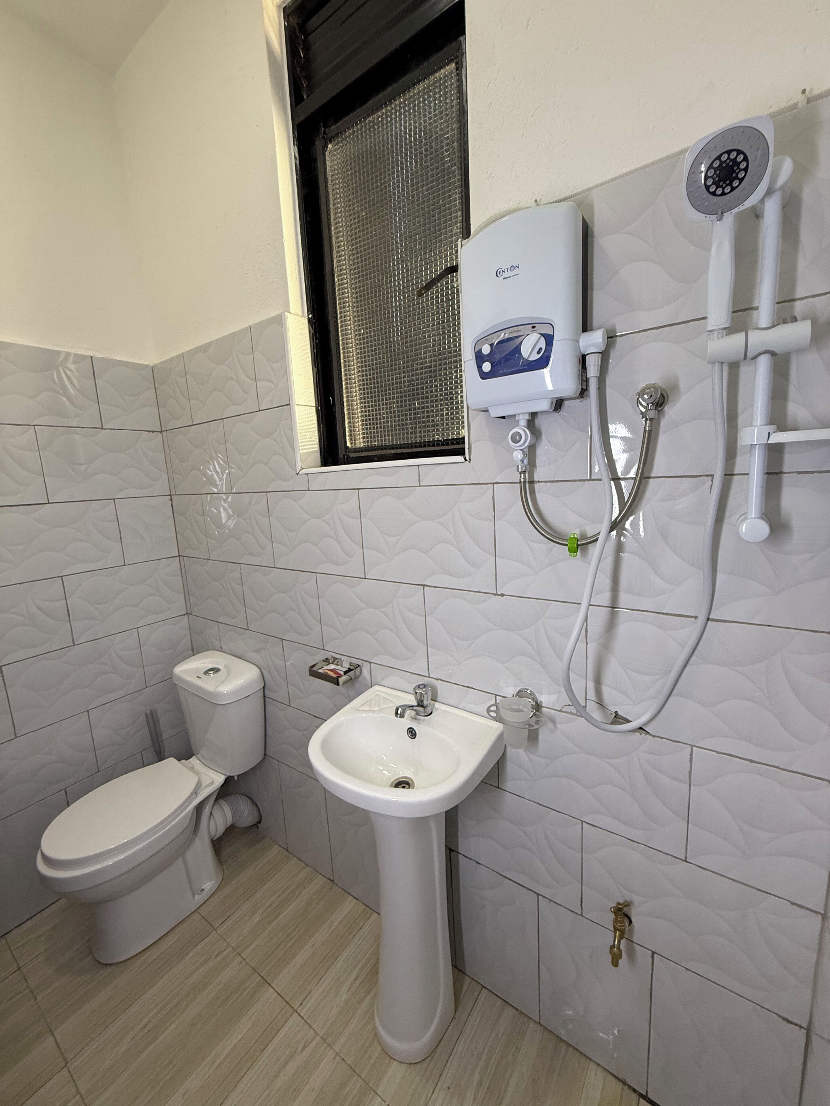 Dusche, Handtücher, Seife, Shampoo