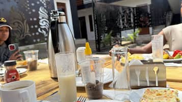 Tempat makan outdoor