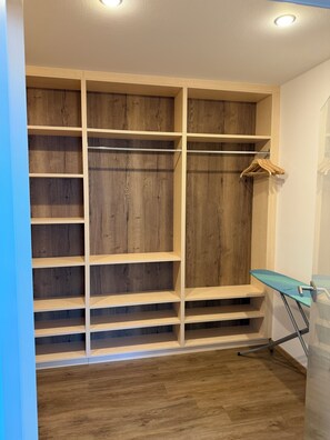 Interior - Family-friendly vacation home in the Vulkaneifel with 2 bathrooms and dream kitchen (Kopp)