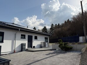 Exterior - Family-friendly vacation home in the Vulkaneifel with 2 bathrooms and dream kitchen (Kopp)