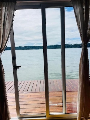 Bungalow Deluxe, vistas al mar | Interior
