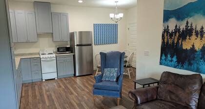 2 Bedroom/1 bath Studio Apartment by Lake Texoma