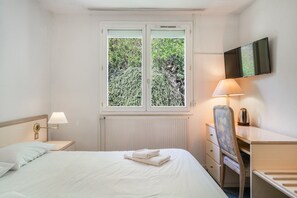 Room - Double Room Nº205 Clos des Monts Lyonnais (Bessenay)