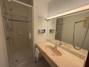 Bathroom - Triple Room Nº207 Clôs Des Monts Lyonnais (Bessenay)