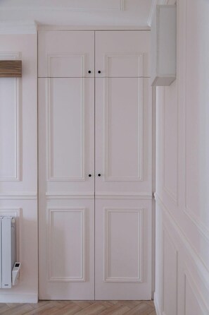 Interior - Exquisite apartment 2BDR/6PAX in the city center (Paris)