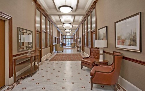 1BR King Suite Harbour View | Free Breakfast + Gym