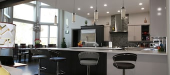 Contemporary 5BR house in gorgeous Lilburn