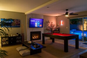 Spa - Tokyo Escape 静  Heated Pool, Spa, Dog Run, Pool Table (Las Vegas)