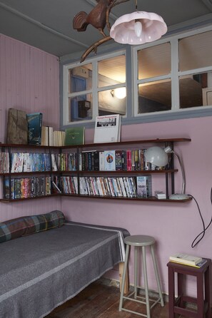 المنشأة من الداخل