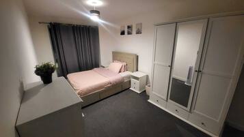 2 bedrooms, WiFi, bed sheets