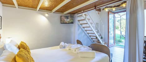2 chambres, bureau, Wi-Fi, literie fournie