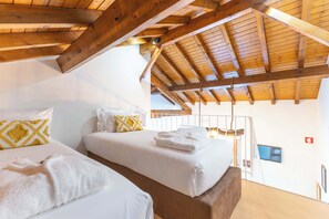 9 dormitorios, escritorio, tabla de planchar con plancha y wifi