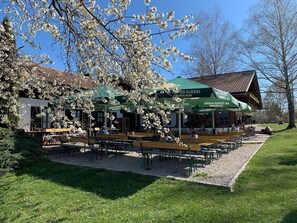 Outdoor dining - Lake and Mountain view (Seeg)