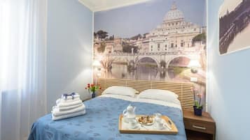 Camera Tevere | Frette Italian sheets, premium bedding, in-room safe, desk