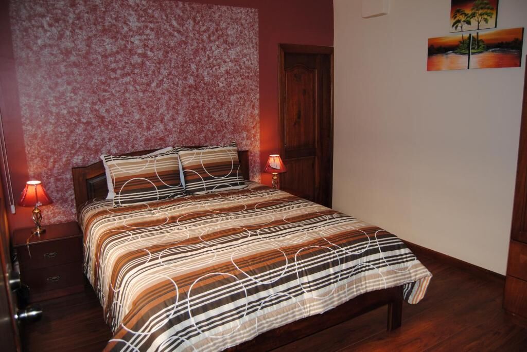 Dobbeltværelse - terrasse - udsigt til have