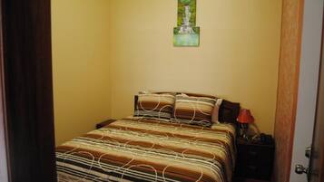 Tweepersoonskamer, terras, uitzicht op tuin