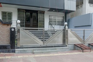 House | Reception - Townhouse Mumfordganj APS Inn (Prayagraj)