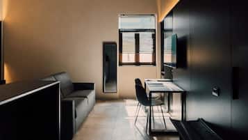 Chambre Double Exécutive, 1 chambre, non-fumeurs, salle de bains privée | Minibar, coffres-forts dans les chambres, bureau, chambres insonorisées