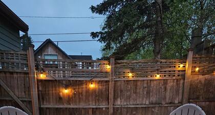 Downtown home w/patio in historic Pilot's Row