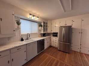 Fridge, microwave, oven, stovetop - Downtown home w/patio in historic Pilot's Row (Anchorage)