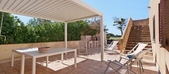 Villa 'Diego' with Sea View, Wi-Fi and Air Conditioning