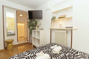 1 bedroom, iron/ironing board, free WiFi, bed sheets - riMINI house - One Bedroom Apartment, Sleeps 2 (Rimini)