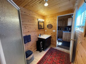 Bathroom - Pasture View Cottage (Lunenburg)