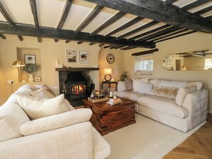 Cottage | Living area - Barn Howe (Kendal)