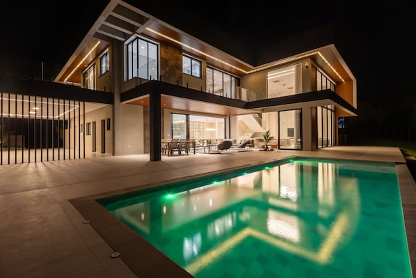 Outdoor pool - Mansão de Luxo a 35 minutos de SP (Araçariguama)
