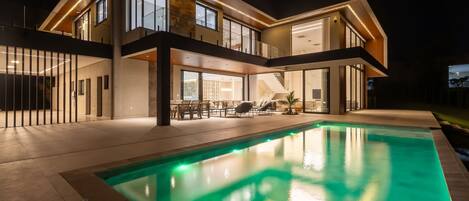Chalet | Pool | Outdoor pool
