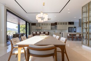 Chalet | Ruokailu