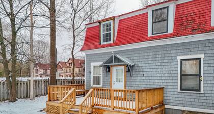 The Cozy Cottage Loft · Walk to Downtown & UNB