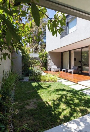 Terrace/patio - Comfortable Family Stay or Work Trips with Parking in Grafton. (Grafton)