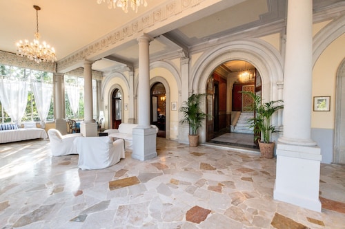 Villa Excelsior_Art Nouveau Villa with Lake Access