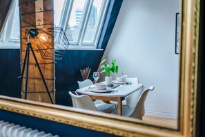 Dining - Stylish 1BDR Duplex Loft Piccadilly (Manchester)