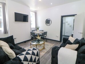 Living area - Potter's Wheel (Stoke-on-Trent)