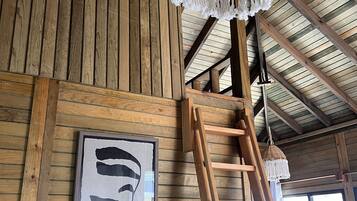 Comfort Cabin, Oceanfront | Interior