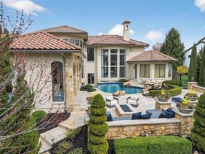 Pool - 10K SF KC Estate | Sport Court, Pool & Group Stay (Overland Park)