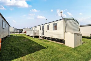 Exterior - Cayton Bay Caravan for 6, Pet Friendly & Parking (Scarborough)