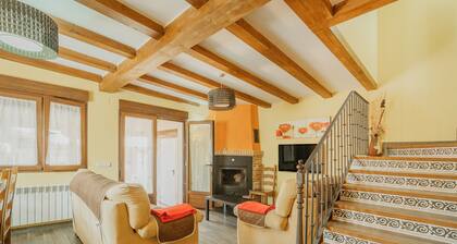 Las Eras III Country House in Medieval Ayllón – 4 En-Suite Bedrooms & Mountain Views