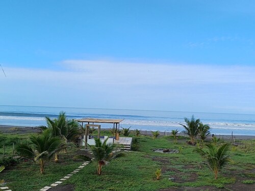 Serene 2-bedroom cabin at the beach in Guatemala