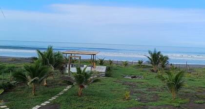 Serene 2-bedroom cabin at the beach in Guatemala