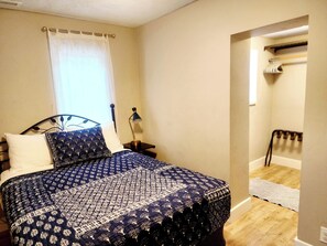 2 chambres, fer et planche à repasser, Wi-Fi, draps fournis