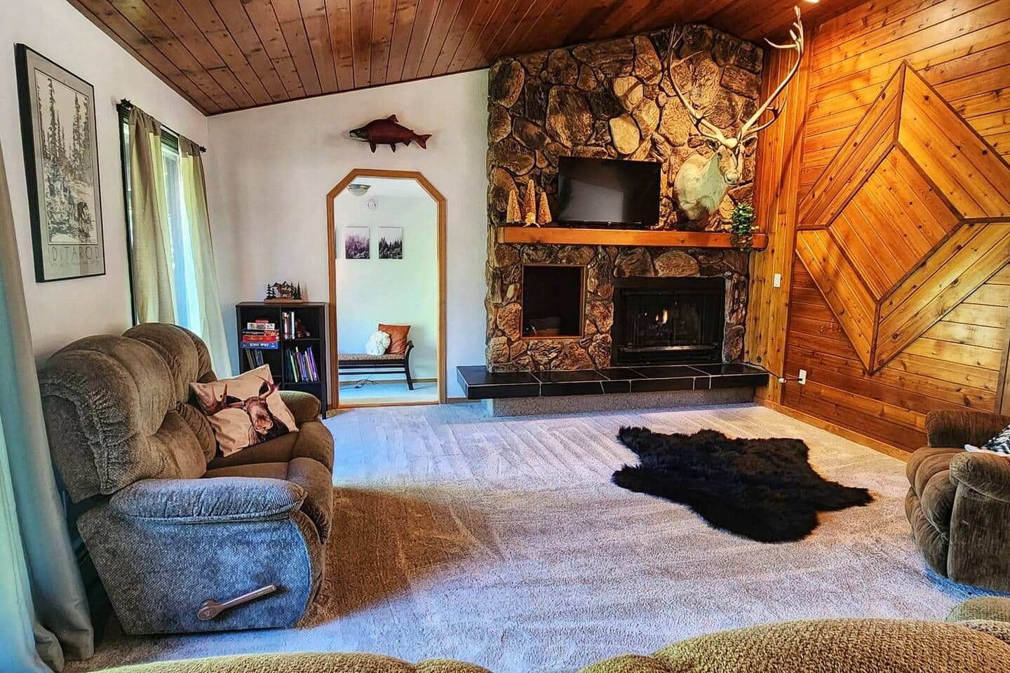 TV, fireplace, ping pong