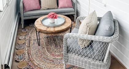 Charming 2-bedroom cottage Newly Renovated in peaceful Sandwich
